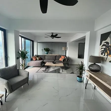 Luxury Sea View Flat By Lookbookholiday Villa *
